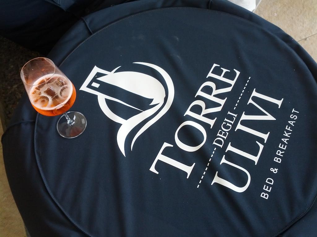 ティニャーレ Torre Degli Ulivi Bed & Breakfast エクステリア 写真