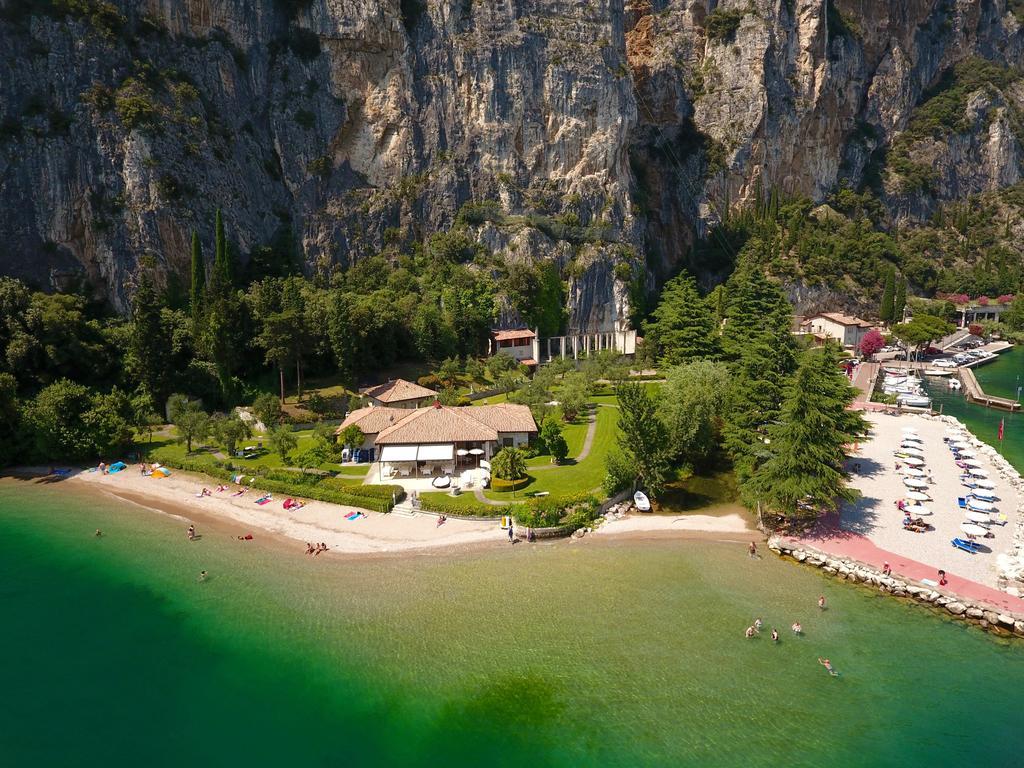 ティニャーレ Torre Degli Ulivi Bed & Breakfast エクステリア 写真