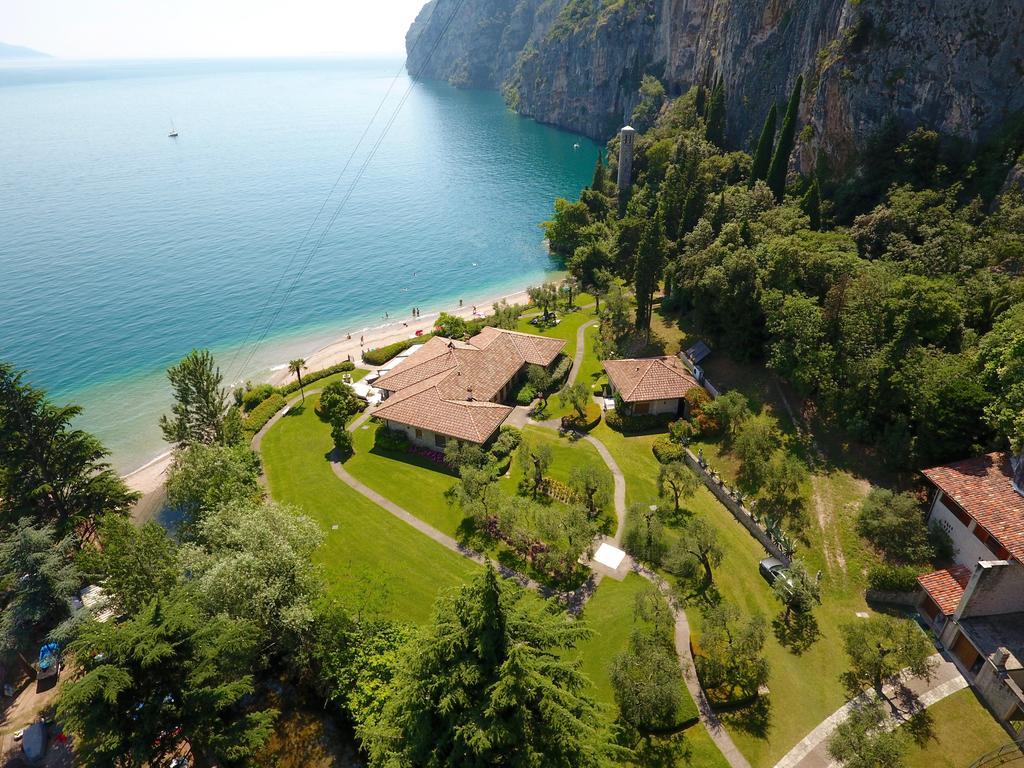 ティニャーレ Torre Degli Ulivi Bed & Breakfast エクステリア 写真