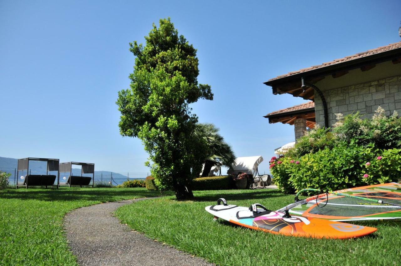 ティニャーレ Torre Degli Ulivi Bed & Breakfast エクステリア 写真
