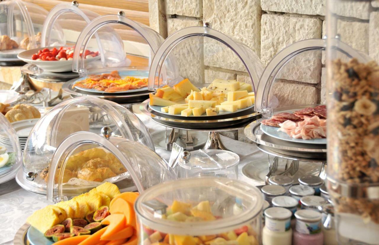 ティニャーレ Torre Degli Ulivi Bed & Breakfast エクステリア 写真